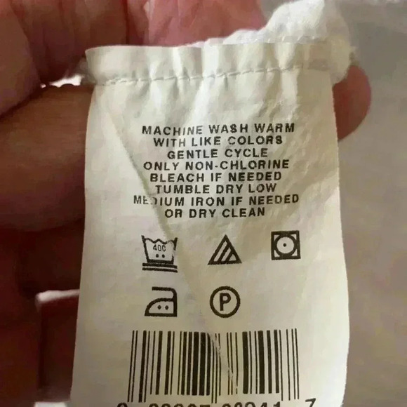 Motherhood Maternity bright white, light weight top with short sleeves - Picture 6 of 6